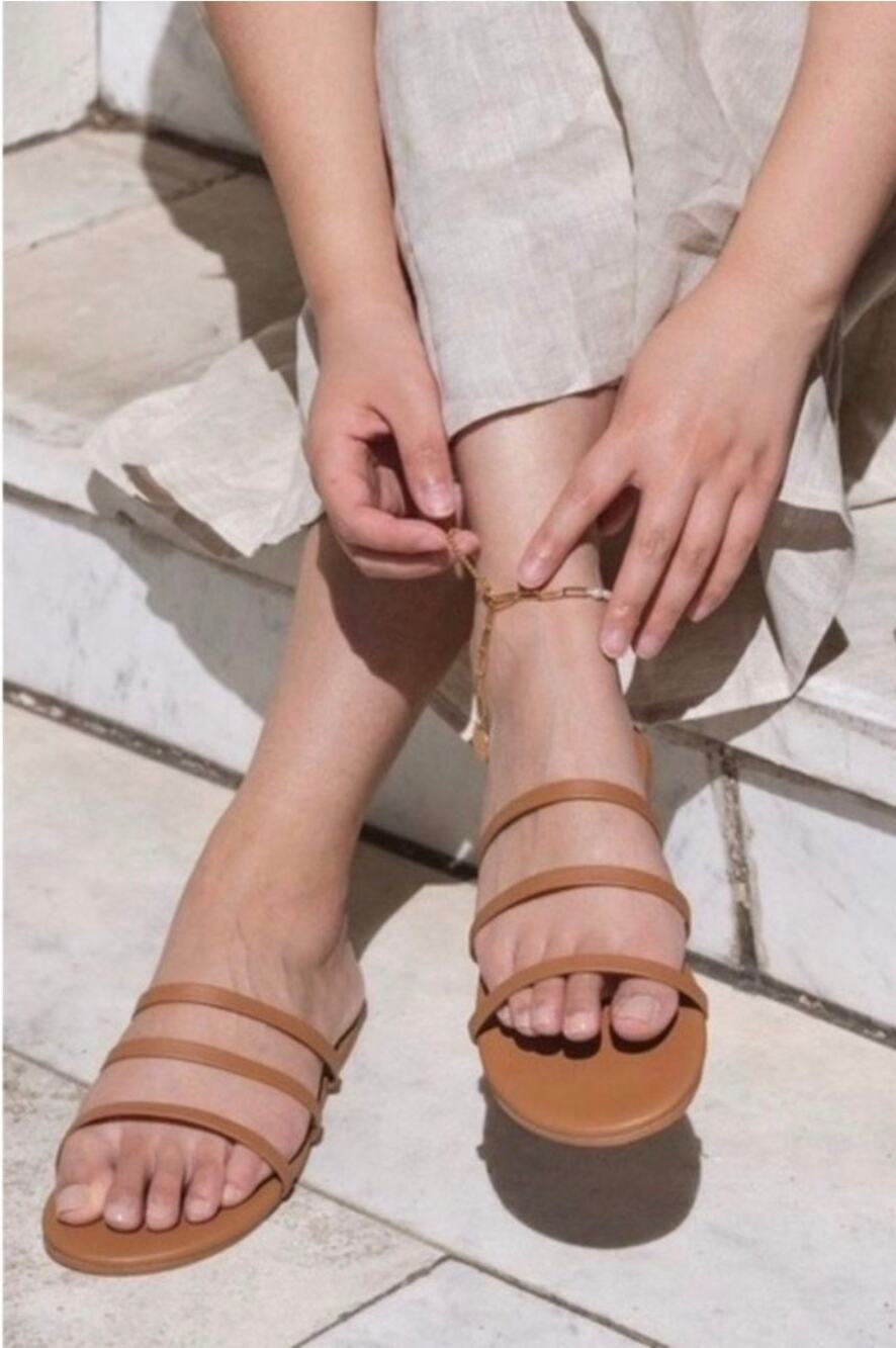 TKEES Emma Cocobutter Vegan 3 Strap Sandals Flat Slides Beach Pool Size US 9